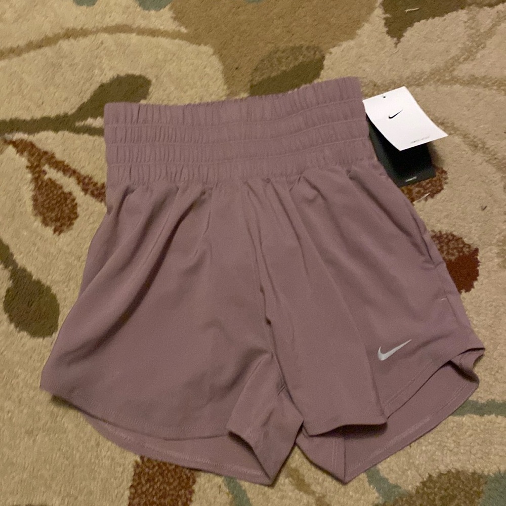 Nike One Women's Dri-FIT Ultra High-Waisted 3" Brief-Lined Shorts
